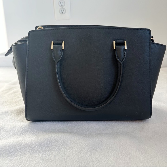 Michael Kors Selma Medium Top Zip Black Saffiano Leather Satchel Bag - Picture 3 of 16